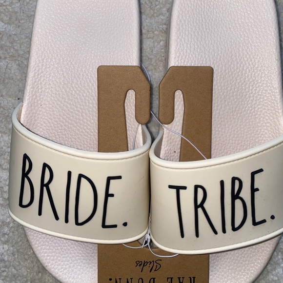Rae Dunn BRIDE TRIBE Ivory Slides Women’s Sz 7 NWT - Picture 2 of 8